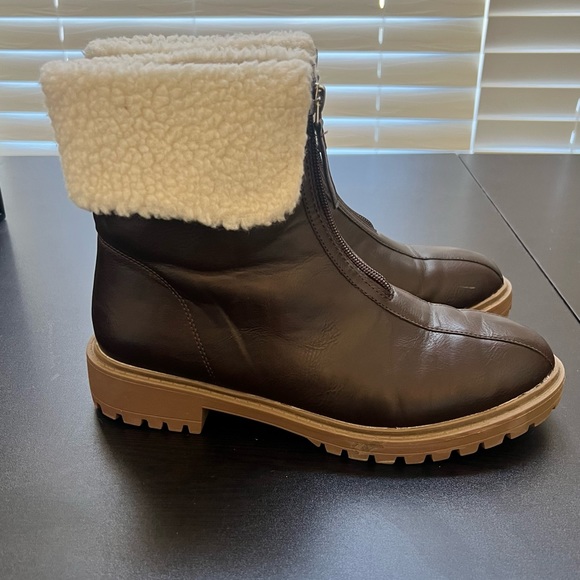 Journee Bootie - Picture 2 of 6